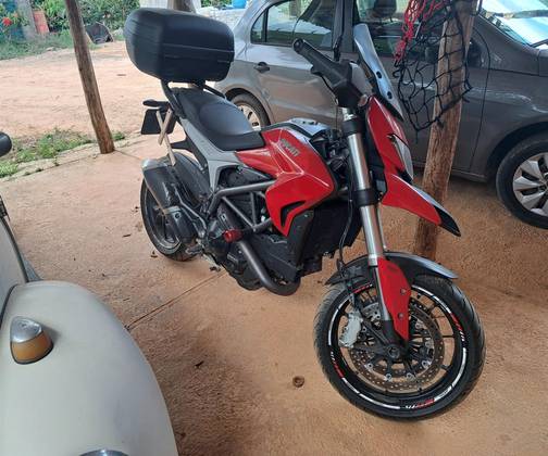 DUCATI HYPERSTRADA 821 